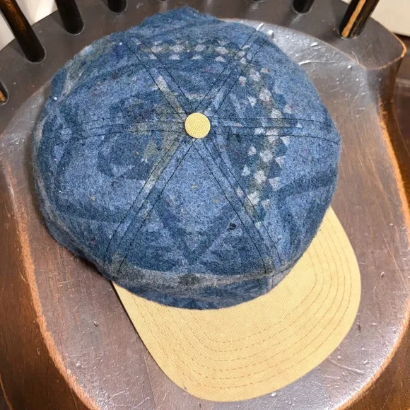 Vintage Carhartt Snapback Hat Aztec Southwestern Print Outdoor Rare Made In USA - Picture 3 of 9